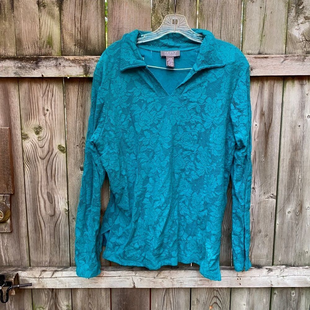 MOTTO Teal Lace top sz. L